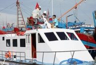 Bàn giao tàu tuần tra cho Ban quản lý Khu bảo tồn biển Lý Sơn