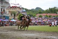 Lần đầu tiên, lễ hội đua ngựa truyền thống vùng cao được tổ chức tại Fansipan