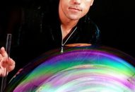 Vua bong bóng Fan Yang trở lại Việt Nam