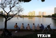 Nắng nóng gay gắt bao trùm khắp các tỉnh Bắc Bộ và Trung Bộ