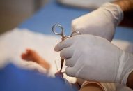 Nam thanh niên bị liệt dương sau khi chữa yếu sinh lý