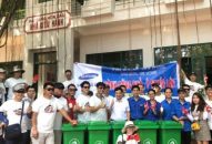 Thu gom trên 1.500 chai nhựa các loại