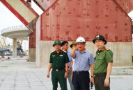 Phó Chủ tịch Thường trực UBND thành phố Nguyễn Xuân Bình kiểm tra công tác ứng phó bão số 2 tại một số dự án, công trình trọng điểm