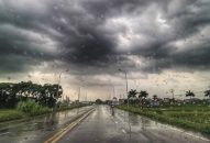 Bão số 2 đổ bộ, miền Bắc mưa giông diện rộng