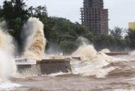 Bão số 2 gây sóng to gió lớn ở huyện đảo Cát Hải và Đồ Sơn