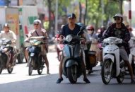 Nắng nóng gay gắt trở lại miền Bắc và miền Trung