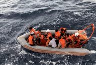 Nỗ lực tìm kiếm ngư dân mất tích trong vụ chìm tàu cá NA 95899