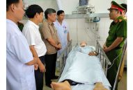 Vụ phóng xe máy hất tung CSGT: Chiến sĩ cảnh sát bị đa chấn thương rất nặng