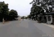 CSGT có nên ra tín hiệu dừng xe khi người vi phạm phóng xe như bay?