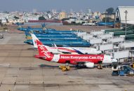 Nhiều máy bay phải ‘nằm sân’ vì…. tắc nhà vệ sinh