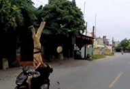 Đối tượng lao thẳng xe, hất văng CSGT đối diện tội danh Giết người