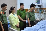 Thượng úy CSGT bị người vi phạm tông vào đã qua cơn nguy kịch