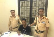 Cảnh sát giao thông phối hợp bắt đối tượng tàng trữ ma túy trên đường Cầu Đất