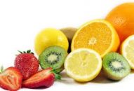 Hoa quả có tính mát giúp giải nhiệt nên ăn trong mùa hè