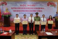 Trao Bằng khen cho 44 tập thể và 84 cá nhân có thành tích xuất sắc trong công tác tổ chức các sự kiện tháng 5/2019 và Lễ hội Hoa Phượng Đỏ – Hải Phòng năm 2019