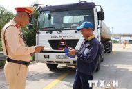 [Photo] Tổng kiểm soát xe khách, xe container trên toàn quốc