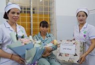 Bác sĩ kể hải trình vượt biển cấp cứu sản phụ vỡ ối 30 tiếng, khó đẻ