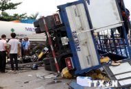 Thủ tướng: Ưu tiên cao nhất cho việc cứu chữa nạn nhân vụ lật xe tải