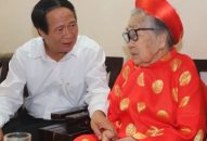 Bí thư Thành ủy Lê Văn Thành thăm, tặng quà gia đình chính sách tiêu biểu