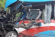 Tạm giữ tài xế xe đầu kéo đâm xe đoàn từ thiện Hải Phòng