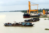 Hải Phòng: Vì sao nạn khai thác cát trái phép vẫn ngang nhiên hoạt động?