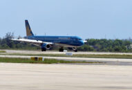 Hủy nhiều chuyến bay do ảnh hưởng của cơn bão số 3