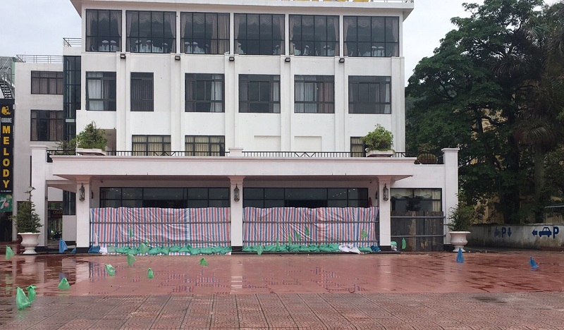 Các nhà hàng, khách sạn đã sơ tán toàn bộ lao động vào nơi tránh trú an toàn