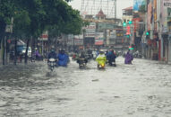 Hải Phòng: Nhiều tuyến phố ngập lụt, ngổn ngang cây đổ