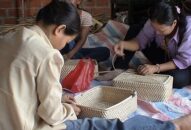 Nghề truyền thống, cần một đòn bẩy phát triển bền vững (Kỳ 1): Dựa vào nghề để sống