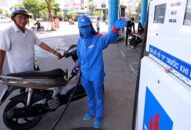 Xăng giả là nguyên nhân các trường hợp xe đang chạy bỗng nhiên bốc cháy