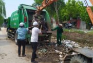 Ra quân dọn vệ sinh môi trường khu vực  hồ Dư Hàng, phường Dư Hàng Kênh