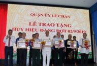 Quận ủy Lê Chân:  Trao tặng Huy hiệu Đảng đợt 2/9