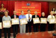 Quận ủy Ngô Quyền: Trao huy hiệu Đảng đợt 2-9