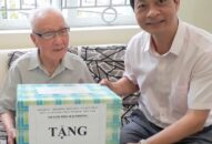 Lãnh đạo thành phố thăm, tặng quà người có công nhân kỷ niệm 74 năm Ngày Quốc khánh 2-9