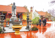 Độc đáo đền thờ đá lộ thiên