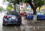 Chấn chỉnh tình trạng xe ô tô đỗ tràn lan trên vỉa hè: Giải pháp đồng bộ, quyết liệt hơn