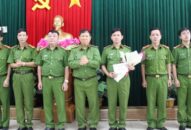 Liên tiếp bắt truy nã