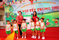 Phó Bí thư Thường trực Thành ủy thăm, tặng quà nhân dịp Tết Trung thu tại quận Hải An