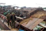 Cảnh sát giao thông kể chuyện đối mặt với “cát tặc”