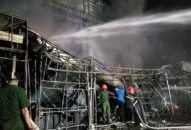 Dập tắt đám cháy lớn trên đường Lê Hồng Phong, Hải Phòng