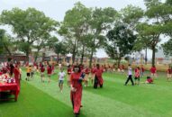 Tập đoàn Sao Đỏ tài trợ 200 triệu đồng xây dựng sân bóng cho trường tiểu học Đông Hải 2 tại Hải Phòng