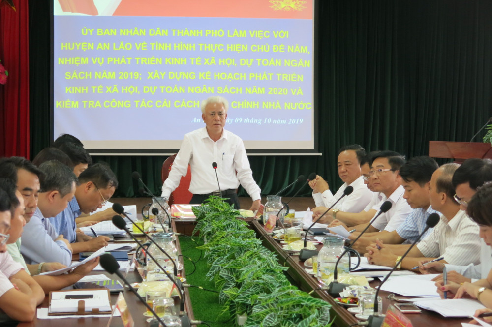 Phó Chủ tịch UBND TP Nguyễn Đình Chuyến yêu cầu huyện An Lão tập trung cao thu ngân sách những tháng cuối năm 