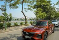 VinFast “đi ngược” trên thị trường ô tô vì quyền lợi khách hàng