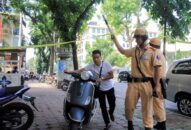 Lượng phương tiện vi phạm khủng, Bộ Công an đau đầu tìm cách giải quyết