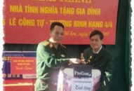 Khành thành nhà tình nghĩa tặng gia đình chính sách