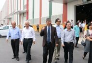 Đoàn Đại biểu Quốc hội thăm tổ hợp Nhà máy sản xuất ô tô Vinfast tại Hải Phòng