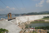 REE gom mua hàng loạt công ty điện