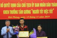 Chủ tịch UBND TP khen thưởng gương “Người tốt việc tốt”