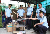 Hàng Trung Quốc ồ ạt đội lốt hàng Việt để né thuế