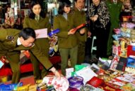 Nỗi lo thị trường cuối năm